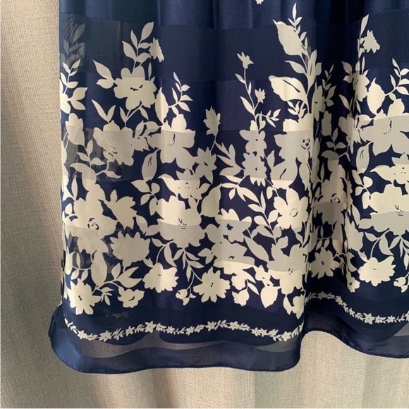 Max Studio black and white floral dress - Picture 6 of 7